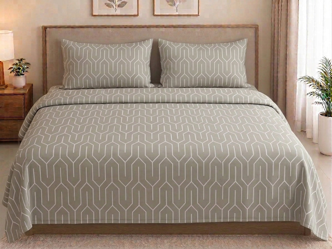 Light gray and white geometric cotton bedding set with two pillowcases