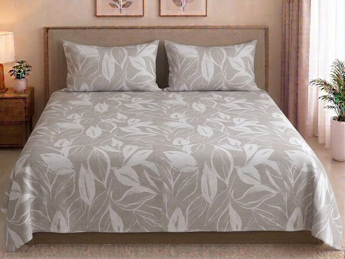 Light gray and white leaf pattern cotton bedding set with pillowcases
